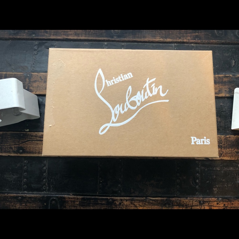 Christian louboutin box